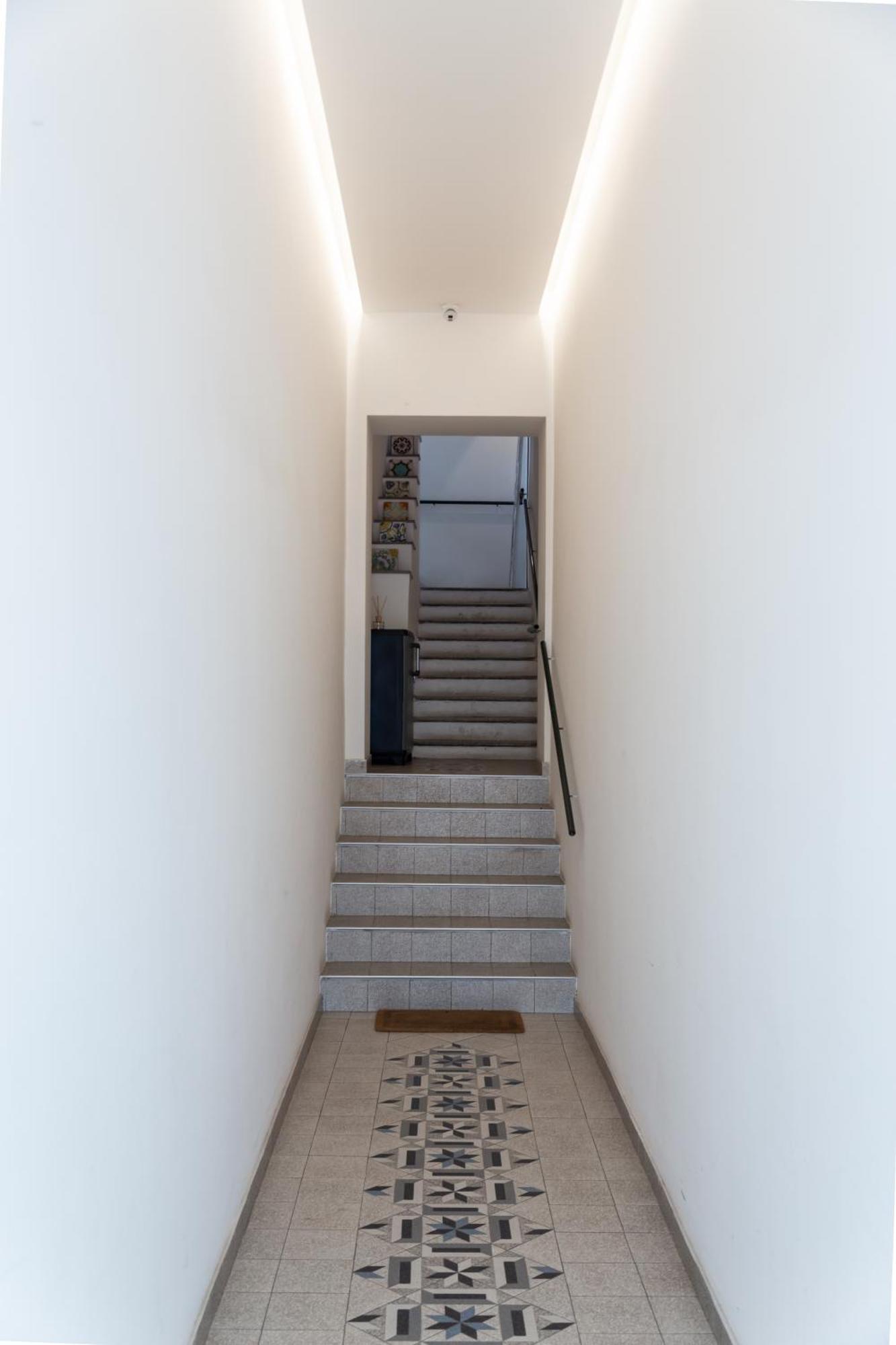 Archihouse Suites Naples Luaran gambar